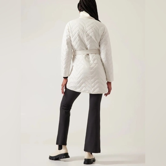 ATHLETA Mendocino Quilted Belted Light Puffer Coat Color Magnolia White Size XS - Picture 2 of 16